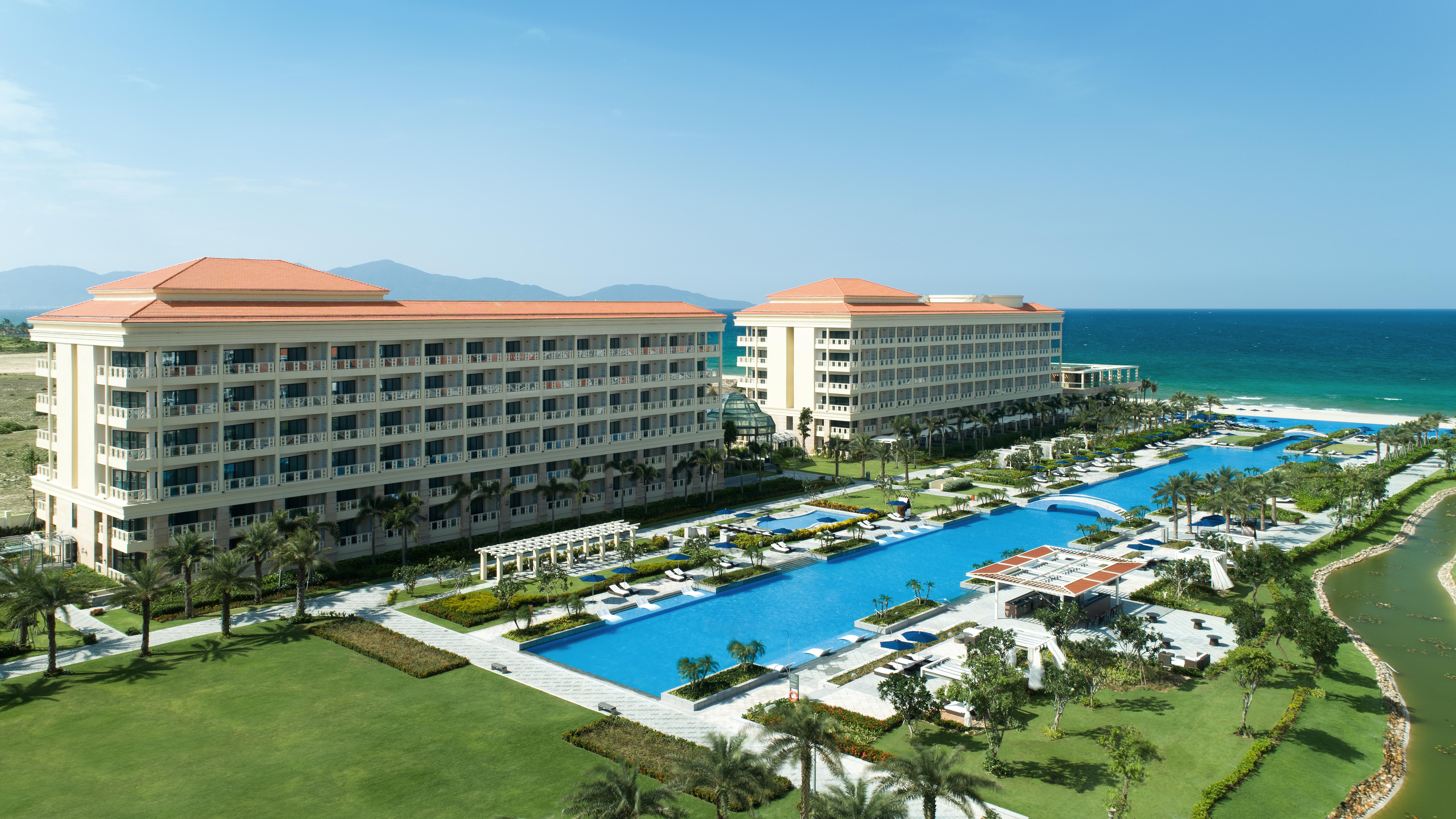 Sheraton Grand Danang Resort & Convention Center Екстериор снимка