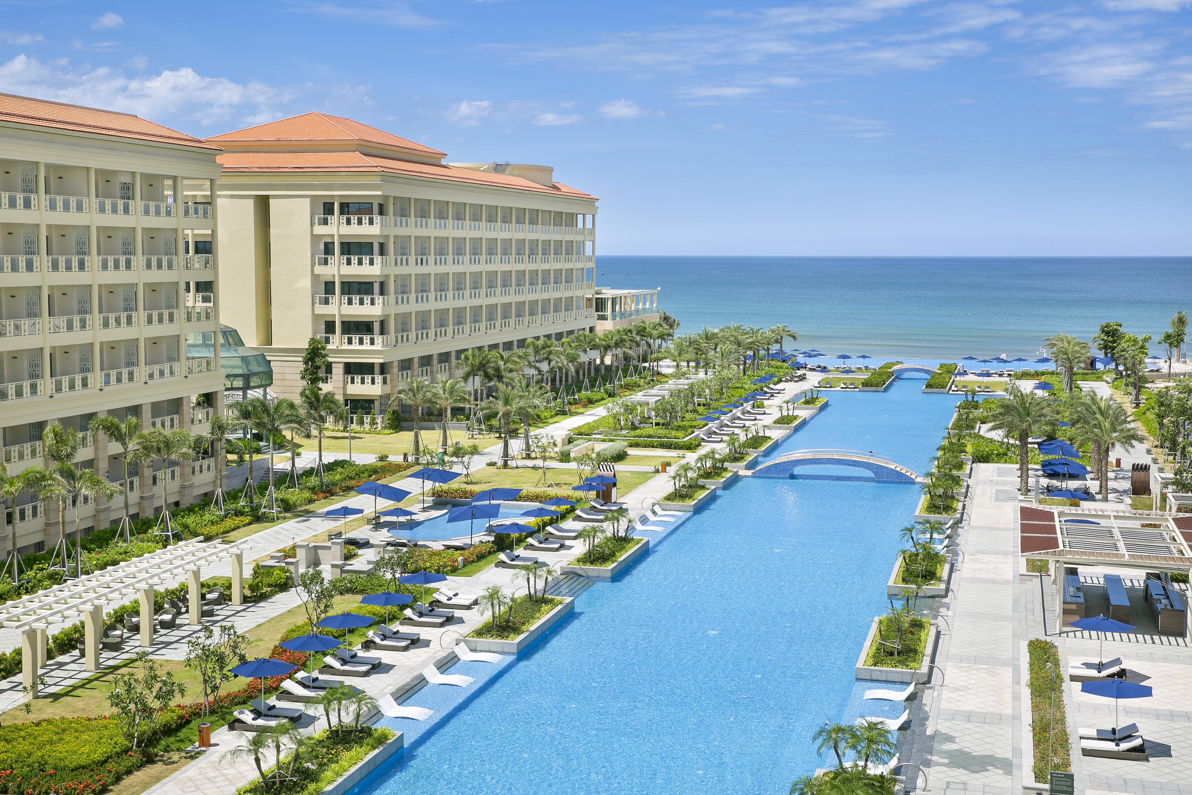 Sheraton Grand Danang Resort & Convention Center Екстериор снимка