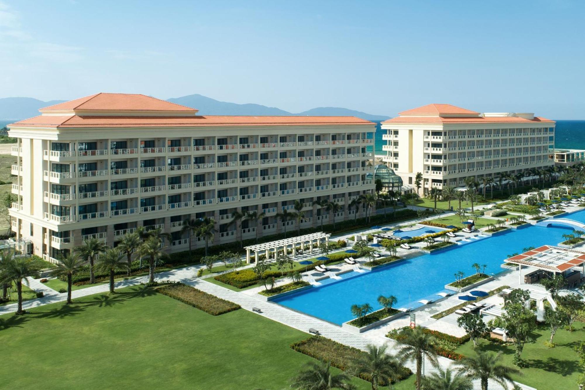 Sheraton Grand Danang Resort & Convention Center Екстериор снимка